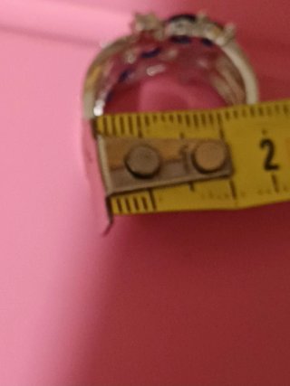 Anello intrecciato con pietre blu