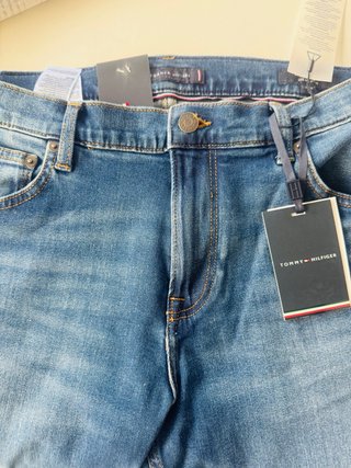 Pantalón vaquero Tommy Hilfiger moderno talla31x30