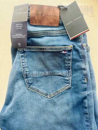 Pantalón vaquero Tommy Hilfiger moderno talla31x30