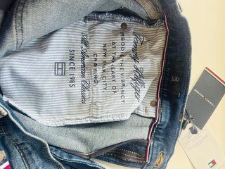 Pantalón vaquero Tommy Hilfiger moderno talla31x30