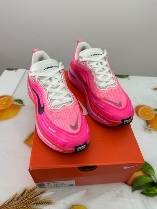 Zapatillas Nike Vomero Plus NUEVA