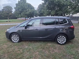 Opel zafira Excellent 2016