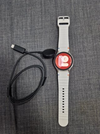 Samsung Galaxy Watch7 40mm Crema 13VD0W