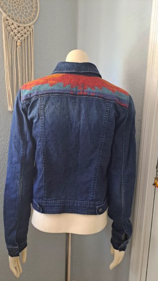 Chaqueta vaquera Zara con estampado