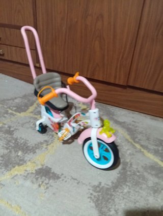 Bicicleta de juguete nueva con luces
