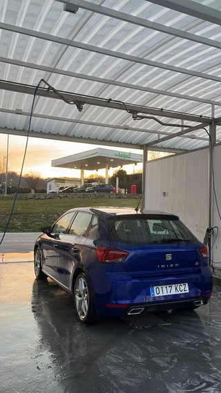SEAT IBIZA