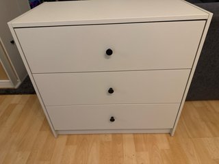 Cómoda IKEA GURSKEN 3 cajones beige 69x67cm