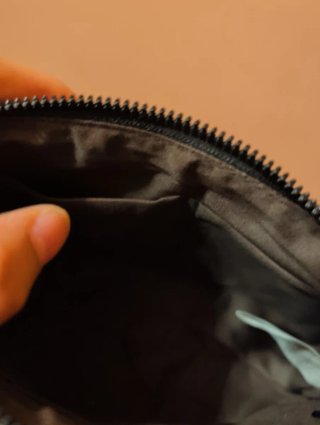 Bolso marrón y dorado