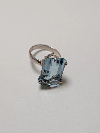 Anello di Acquamarina