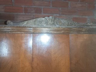Armario vintage de madera