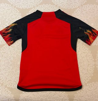 Pack de 2 camisetas oficiales Alemania y Bélgica.