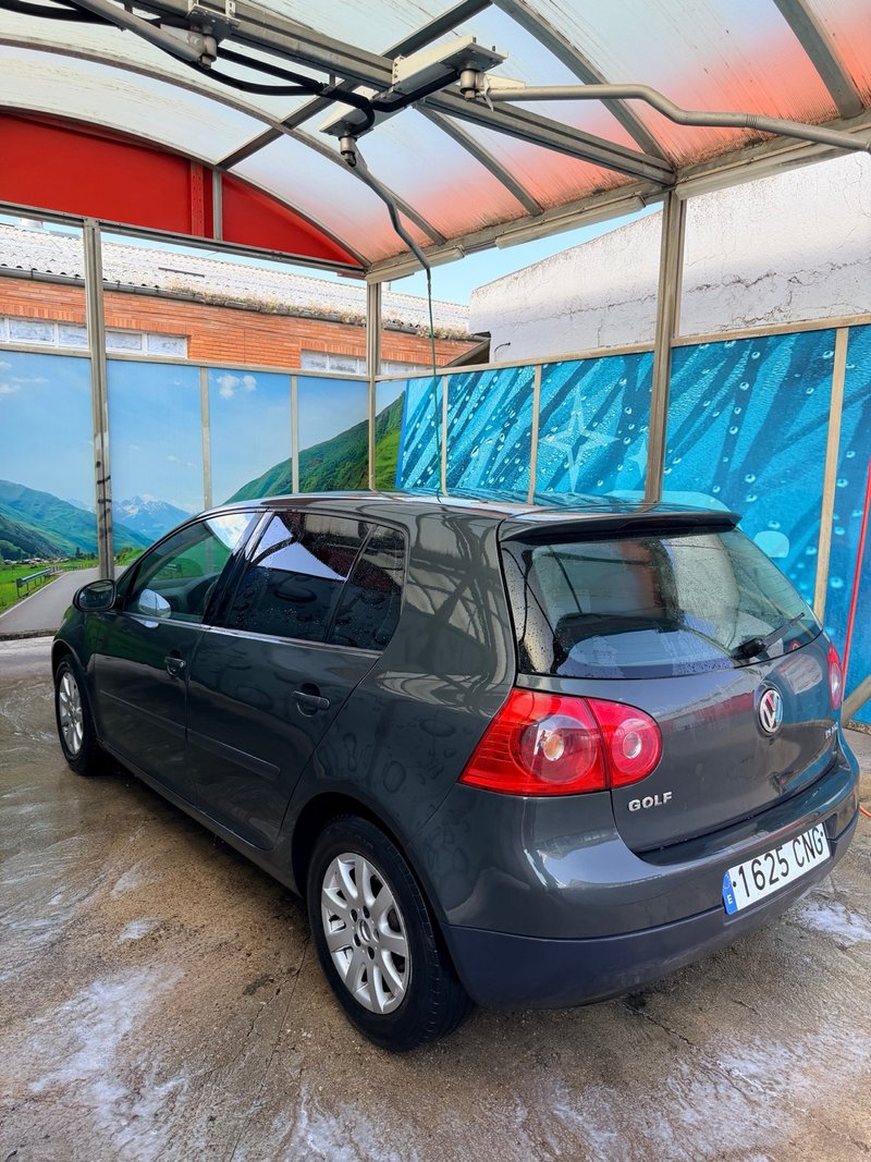 Volkswagen Golf 5 - foto 1