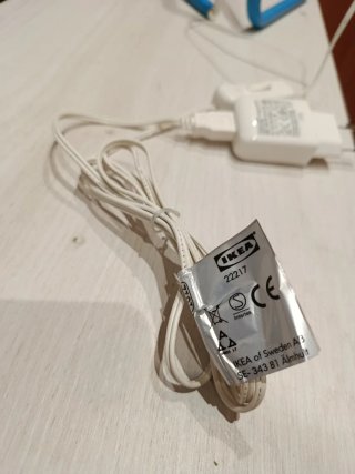 Lámpara de escritorio LED azul