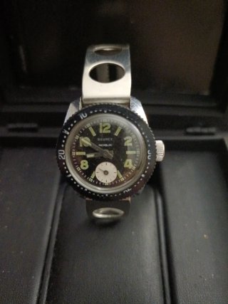 Reloj Brunex Negro y Plateado