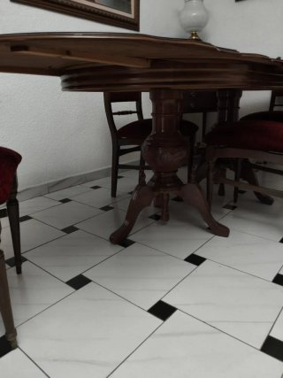 OPORTUNIDAD!!! Mesa y sillas de comedor extensible