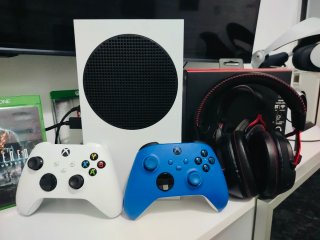 Xbox Series S Consola + 2 Mandos