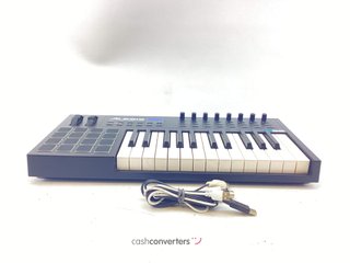 teclado electronico alesis vi25