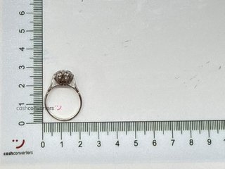 anillo oro 18k con piedra con diamante