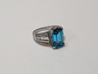 Anello in Argento con Pietra Blu