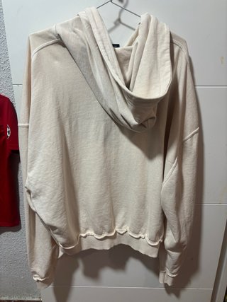 Chaqueta beige claro con logo bordado