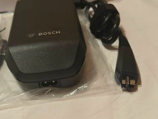 Cargador batería Bosch BPC3400 E-bike 220-240V