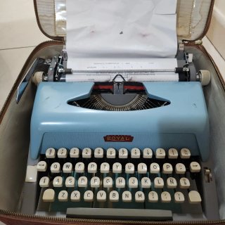 12 maquinas de escribir antiguas