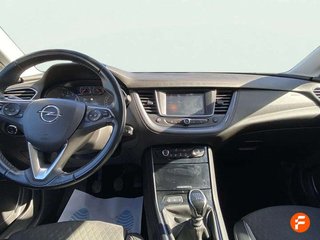Opel Grandland X 1.2 Turbo Design & Tech