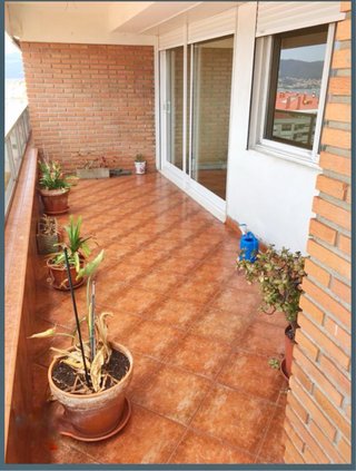 Terraza sobre la ría. Luz y cinco dormitorios