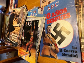 Libros, revistas, fascículos colecciónables de ABC