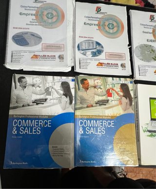 Libros 2° Grado medio administracion Ripolles