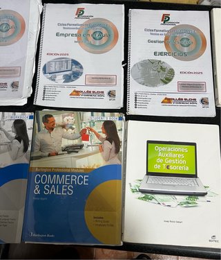 Libros 2° Grado medio administracion Ripolles