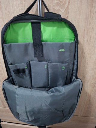 Mochila HP Negra y Verde