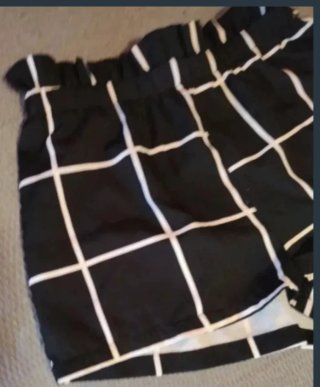 Shorts Shein cuadros cintura alta Talla L