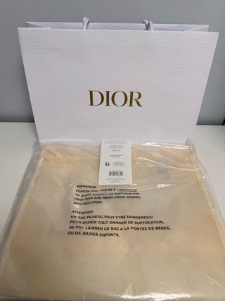 Bolso Tote Dior Mariposas Beige y Dorado