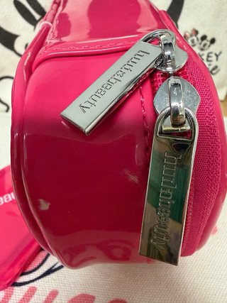 Neceser Huda Beauty ,espejo  Corazón rosa