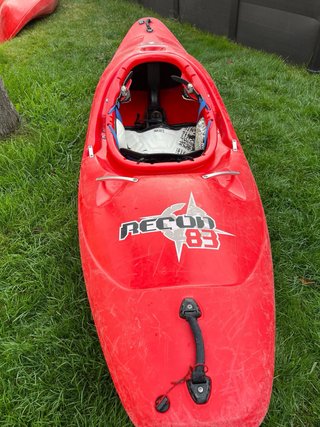 Kayak acque agitate Recon 83