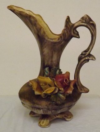 Caraffa vintage Capodimonte floreale
