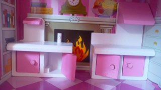Casita de muñecas de madera rosa