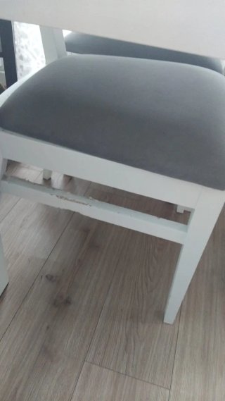 Mesa extensible, Cuatro sillas,de regalo blanca
