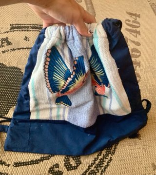 Mochila con bordado de pájaros