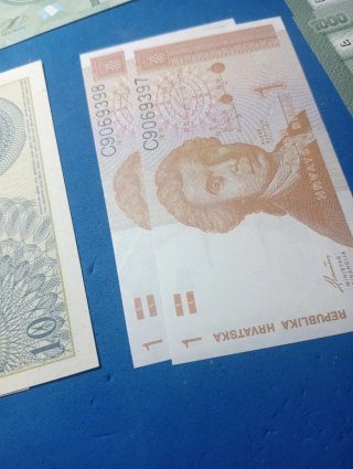 Lotto 4 Banconote Mondiali Guatemala Libano Croazi