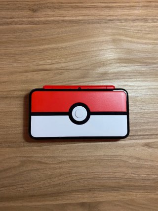 Nintendo 2DS XL Edición Pokéball + Juegos