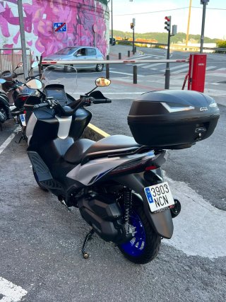 Zontes 125 E Maxi Scooter