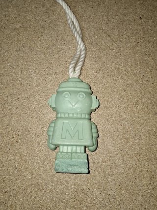 Pastilla de jabón antigua robot M