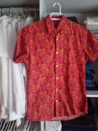 Camisa y regalo  2 prendas