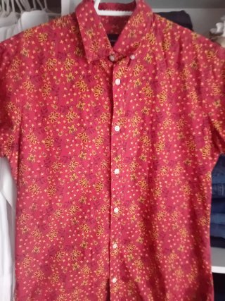 Camisa y regalo  2 prendas