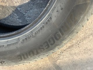 Neumáticos Brigestone 225/65/17 102H
