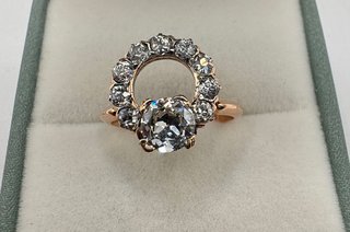 Anillo de oro 18 kt con diamantes