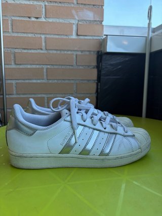 Adidas Superstar Blancas y Plata Talla 39 1/3