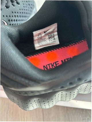 Zapatillas Nike Mind 002 Negro Hyper Crimson 42